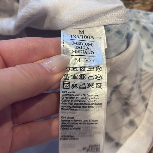 All Saints Multicolor Feather Print Button Down Collared Shirt - Picture 10 of 11